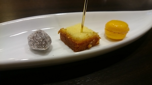 デセール ラ・フラムブルー・焼き菓子