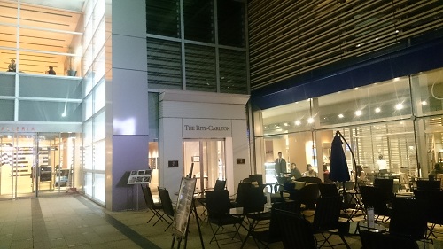 ザ・リッツ・カールトン東京・入口夜