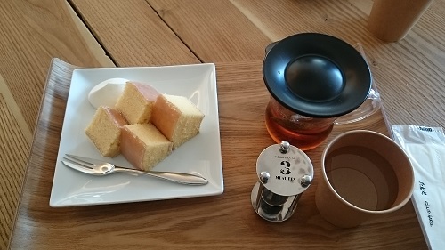 焼きたてバームクーヘンとドリンクのセット